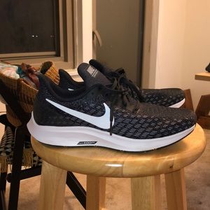 Size 8 Women Nike Zoom Pegasus 35 Running shoe